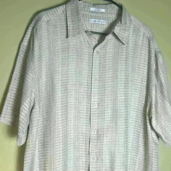 Geoffrey Beene men’s bottom down short sleeve shirt, 💯 percent silk . - Picture 2 of 5